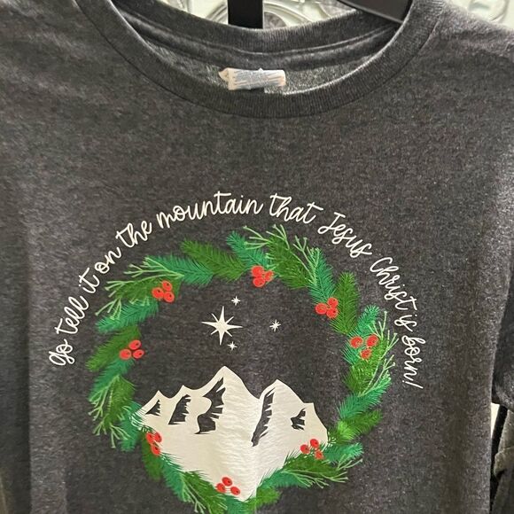 “Go Tell It On The Mountain “ Gray Graphic Long Sleeve Shirt Small #372 - Picture 2 of 4